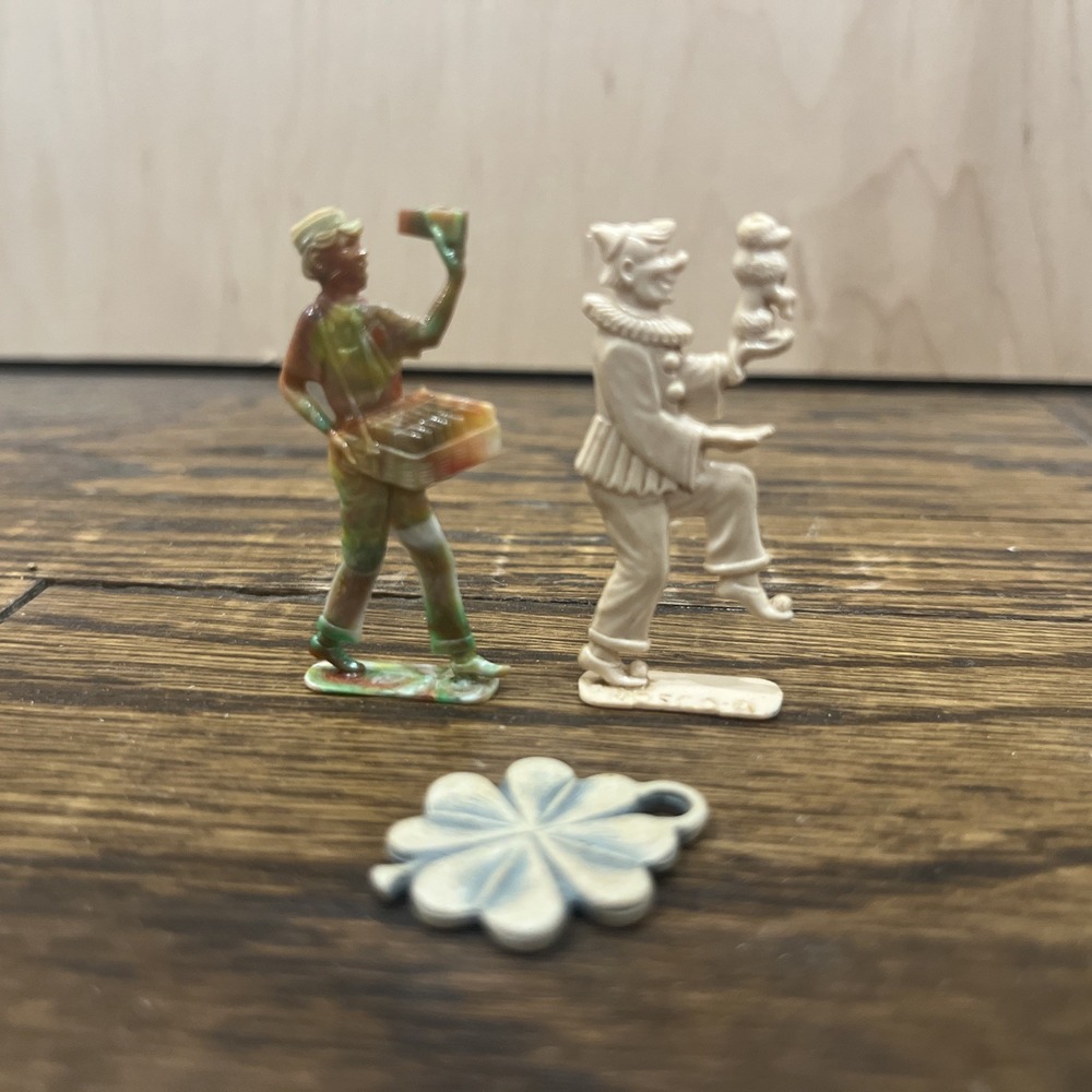 1950s Premium Cracker Jack Prize Toy Man Selling Standing Clown Clover NOSCO Vtg